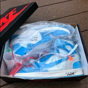 BRAND NEW, NIB WITH TAGS OFF-WHITE AIR JORDAN 1’s
